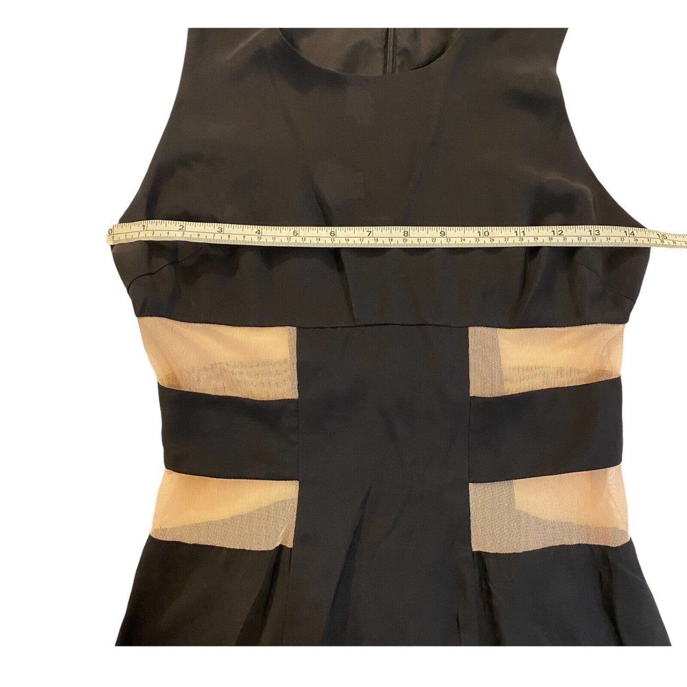 Nomia Dress Size 2 Black Silk Cutout with Mesh Tan Panels Short Sheath - Picture 10 of 12